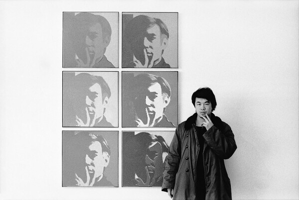 Yπήρχε εποχή που ο Ai Weiwei ήταν νέος