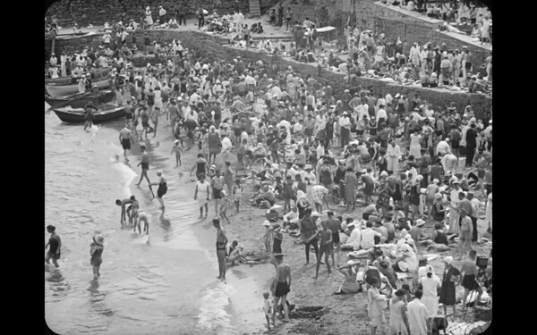 Η γλώσσα του σώματος σε μια ρώσικη πλαζ του 1929