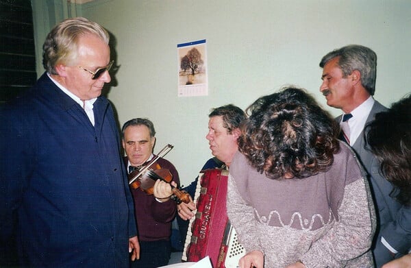 Στράτος Δανιήλ. Ο τυφλός ακορντεονίστας της Ομόνοιας.