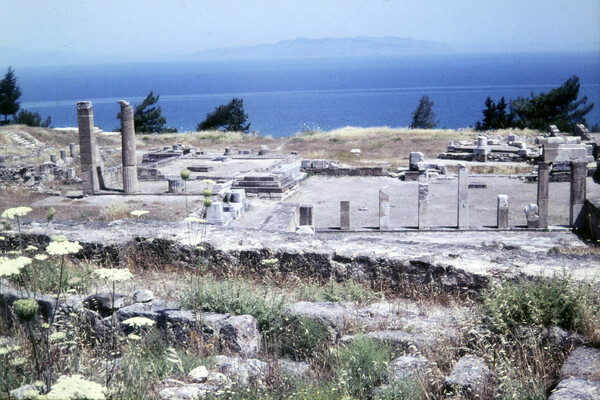 Αθήνα, Μύκονος και Ρόδος του '60 μέσα από 25 έγχρωμες φωτογραφίες