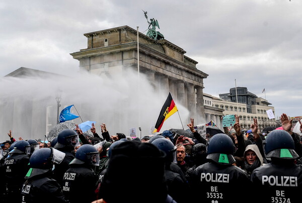 Γερμανία: Αλλάζει η νομοθεσία για τις πανδημίες - Ενισχύεται η εξουσία της κυβέρνησης