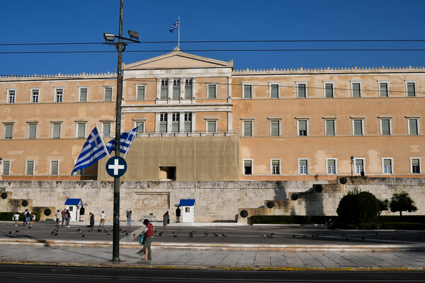 28η Οκτωβρίου: Εικόνες από τους εορτασμούς- Οι δηλώσεις των πολιτικών αρχηγών