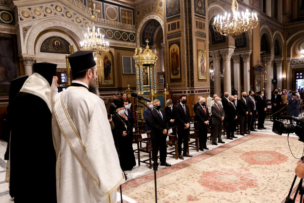 28η Οκτωβρίου: Εικόνες από τους εορτασμούς- Οι δηλώσεις των πολιτικών αρχηγών