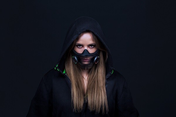Η Razer σχεδίασε μάσκα - γκάτζετ για την πανδημία, με φωτισμό, μικρόφωνο και ενισχυτή ήχου