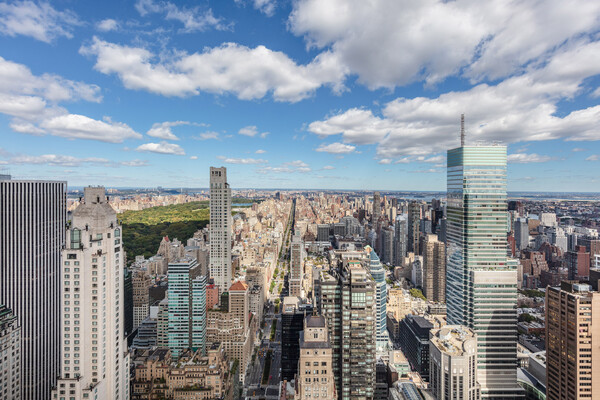 Ένας νέος ουρανοξύστης στη Νέα Υόρκη ολοκληρώνεται
