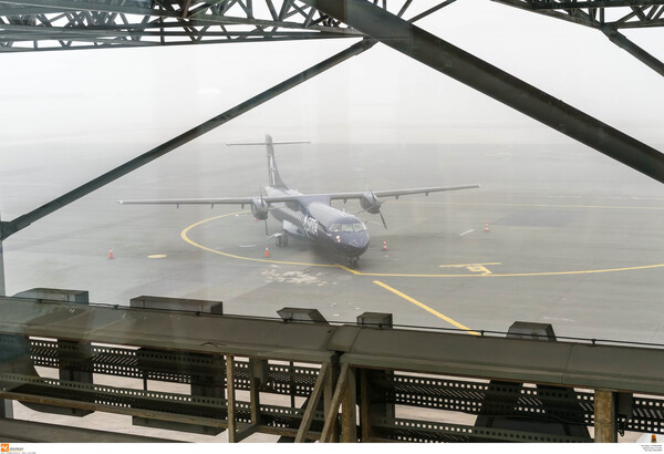 Ομίχλη στο αεροδρόμιο «Μακεδονία» - Αναβλήθηκε το ταξίδι του Μητσοτάκη