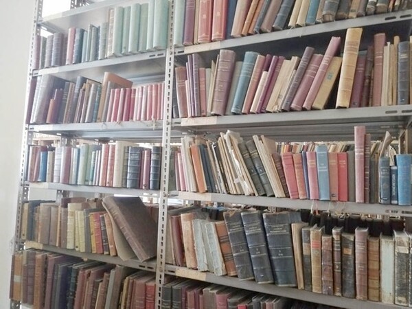 Ζάκυνθος: Η αρχαιότερη βιβλιοθήκη της Ελλάδας έχει 50.000 σπάνιες εκδόσεις αλλά ούτε έναν βιβλιοθηκονόμο