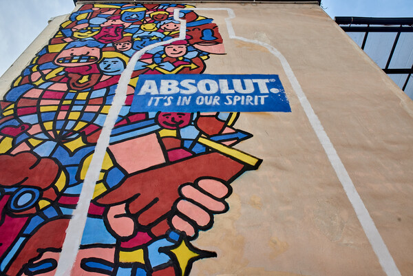 Ο Soteur σας προσκαλεί να ολοκληρώσετε το επιβλητικό mural του στο κέντρο της Αθήνας μέχρι τις 28/2