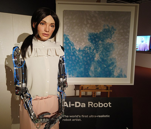 Το ανθρωποειδές ρομπότ Ai-Da θα εκθέσει τις αυτοπροσωπογραφίες της