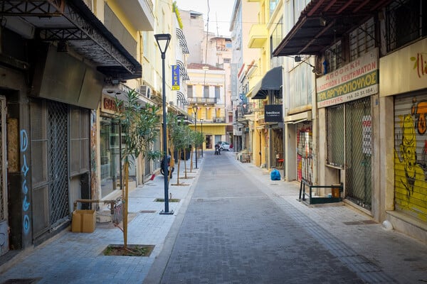 Lockdown: Σκέψεις για απαγόρευση κυκλοφορίας στις 18:00 τα Σ/Κ - Στο «κόκκινο» η Θεσσαλονίκη