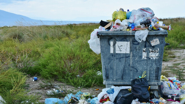 YΠEN: Οι 8 μεγάλες δράσεις για τη μείωση των αποβλήτων και την προώθηση της ανακύκλωσης
