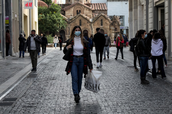 Αύξηση των κρουσμάτων κορωνοϊού στην Αττική - Ποιες περιοχές είναι στο «κόκκινο»