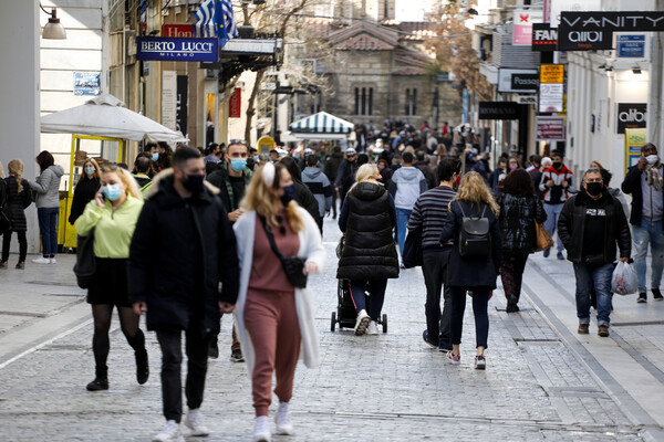 Ανησυχία για την Αττική: Στο τραπέζι απαγόρευση κυκλοφορίας πριν τις 21:00 - Κρίσιμο 48ωρο για νέα μέτρα