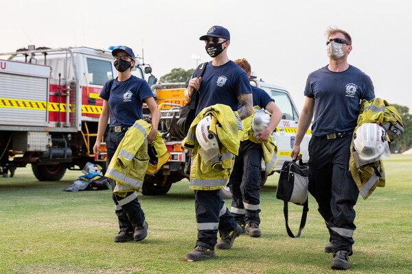 Αυστραλία: Μεγάλες καταστροφές από τις πυρκαγιές στο Περθ - Σπίτια και χωράφια παραδόθηκαν στις φλόγες
