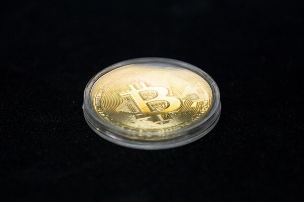 Βρετανία: Πέταξε κατά λάθος σκληρό δίσκο με bitcoin αξίας 225 εκατ.€ - Δίνει τεράστια αμοιβή για να βρεθεί