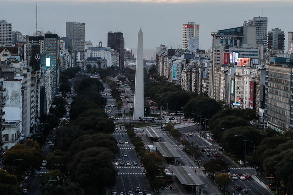 Αργεντινή: Εγκρίθηκε ο νέος φόρος στους πλούσιους, για τη χρηματοδότηση των μέτρων για τον κορωνοϊό