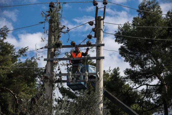 ΔΕΔΔΗΕ: Πέμπτη ημέρα χωρίς ρεύμα για 3.500 νοικοκυριά