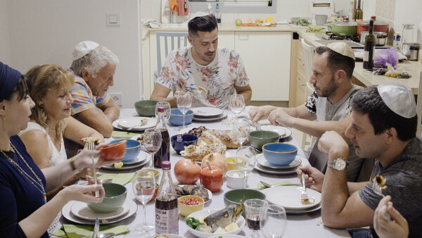 Η ομόφυλη γονεϊκότητα σε δύο ταινίες του 23ου Φεστιβάλ Ντοκιμαντέρ Θεσσαλονίκης