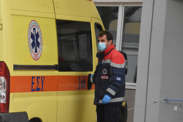 Θεσσαλονίκη: Κορίτσι 3,5 χρονών έπεσε από μπαλκόνι - Νοσηλεύεται σε κρίσιμη κατάσταση