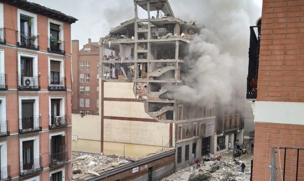 Ισχυρή έκρηξη στο κέντρο της Μαδρίτης - Εικόνες χάους (ΒΙΝΤΕΟ)