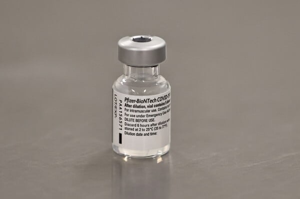 Kυβερνοεπίθεση στον ΕΜΑ: Χάκερ απέκτησαν πρόσβαση σε δεδομένα του εμβολίου των Pfizer/ BioNTech
