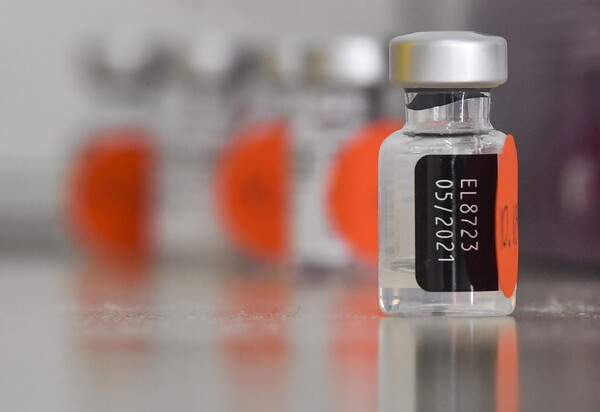 Γερμανικά ΜΜΕ: 54,08 ευρώ για κάθε εμβόλιο ζητούσαν αρχικά Pfizer και BioNTech από την ΕΕ