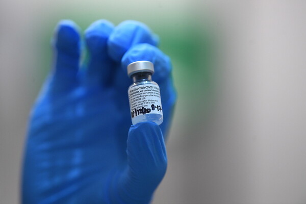 Ο Καναδάς ενέκρινε το εμβόλιο των Pfizer/ BioNTech για τον κορωνοϊό- Από την επόμενη εβδομάδα ο εμβολιασμός