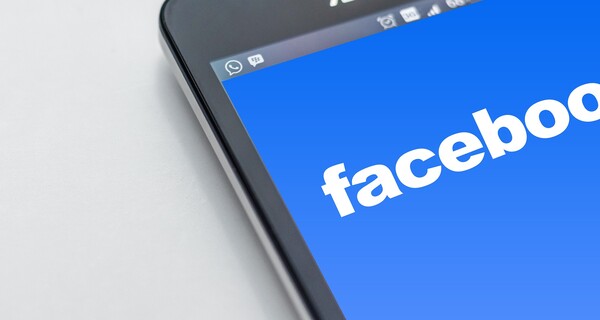 Το Facebook αφαιρεί ψευδείς ειδήσεις για τα εμβόλια του κορωνοϊού