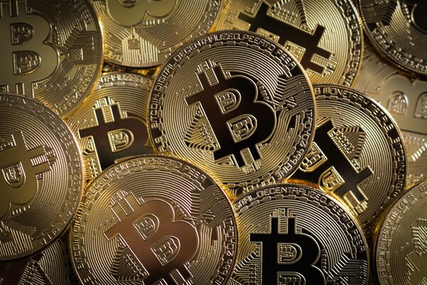 Bitcoin: Έσπασε το «φράγμα» των 23.000 δολαρίων - Γιατί αυξάνεται η ζήτηση