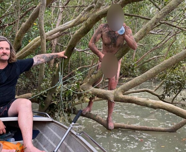 Αυστραλία: Ψαράδες βρήκαν γυμνό φυγά πάνω σε δέντρο, σε έλος με κροκόδειλους- Ήταν εκεί «4 ημέρες»