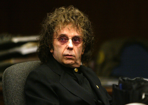 Ο διάσημος μουσικός παραγωγός Phil Spector πέθανε στη φυλακή