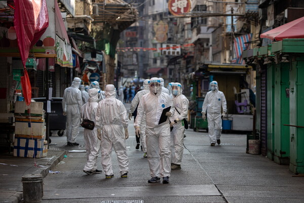 Χονγκ Κονγκ: Πρώτο lockdown για την πανδημία- Εντολή σε 10.000 κατοίκους να μείνουν σπίτι