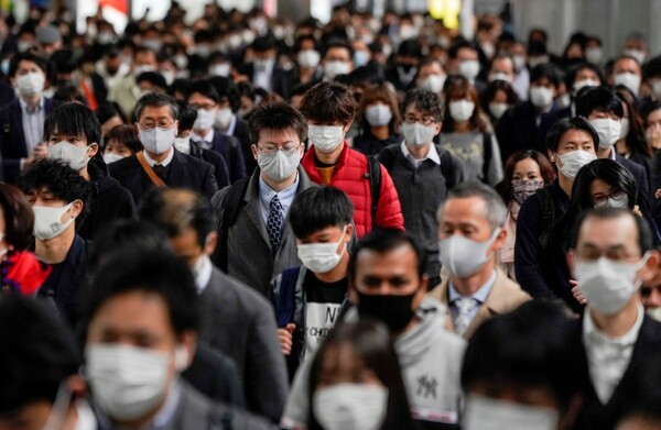 Η Ιαπωνία εξετάζει μέχρι και φυλάκιση για όσους παραβιάζουν μέτρα κατά του κορωνοϊού