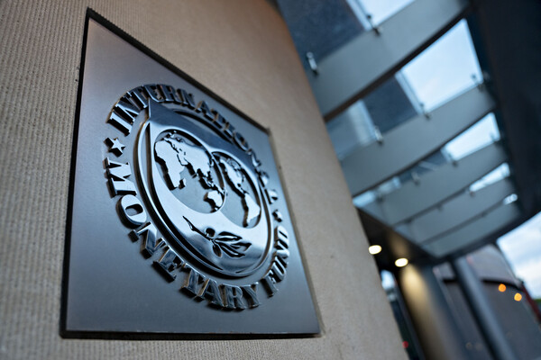 Αίτημα της Ελλάδας για πρόωρη αποπληρωμή 3,3 δισ. στο ΔΝΤ- Ρέγκλινγκ: Το βλέπουμε θετικά