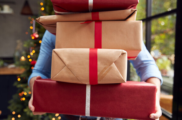 Τα Χριστούγεννα πλησιάζουν και έρευνες αποκαλύπτουν τι έχει πραγματικά σημασία για ένα καλό δώρο