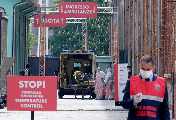 Ιταλία: Πάνω από 35.000 κρούσματα σε ένα 24ωρο - Στους 580 οι νεκροί