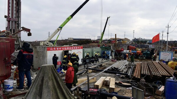 Κίνα: Πάνω από 20 εγκλωβισμένοι εργάτες σε ορυχείο θα πρέπει να περιμένουν ακόμα 15 ημέρες για να σωθούν