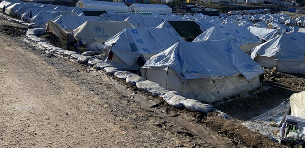 Γιατροί Χωρίς Σύνορα: «Ντροπή», πρόσφυγες εκτίθενται σε μόλυβδο στη Λέσβο και δεν είναι ασφαλείς