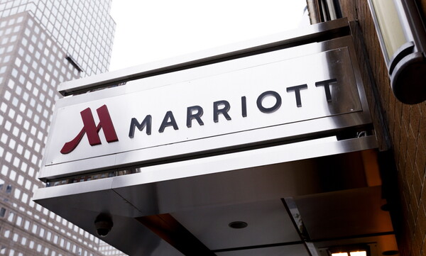 Η Marriott αναστέλλει τις δωρεές στους νομοθέτες που καταψήφισαν την επικύρωση της νίκης Μπάιντεν