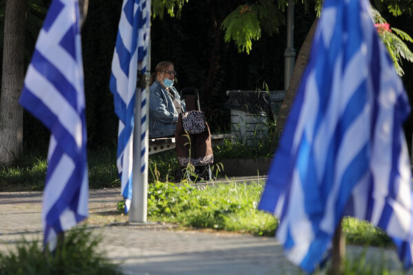 Πρώτη μέρα με μάσκες παντού στην Αθήνα - Ποιοι εξαιρούνται