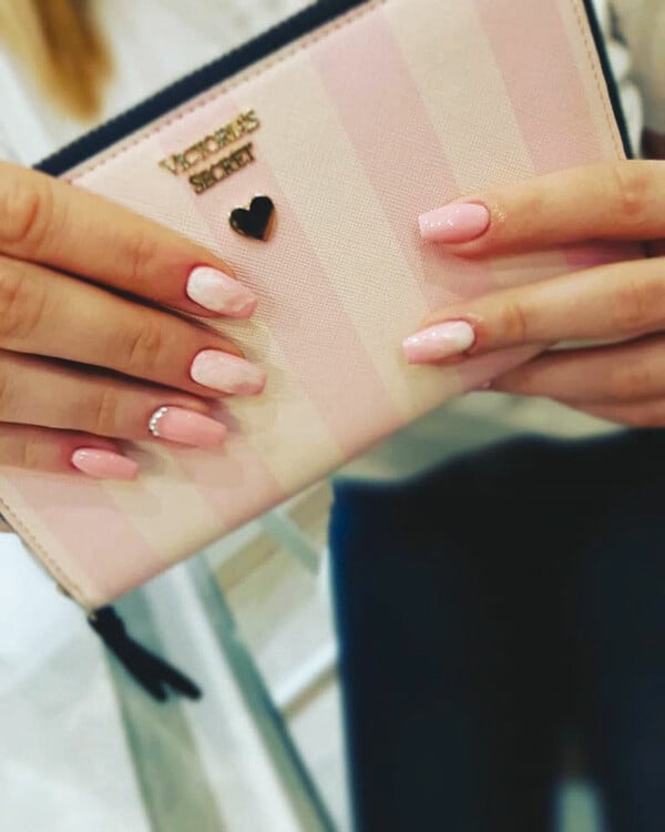Mitropoleos Nails & Beauty: Ποιοτικές και ασφαλείς υπηρεσίες περιποίησης από ένα νέο nail studio στην καρδιά της πόλης