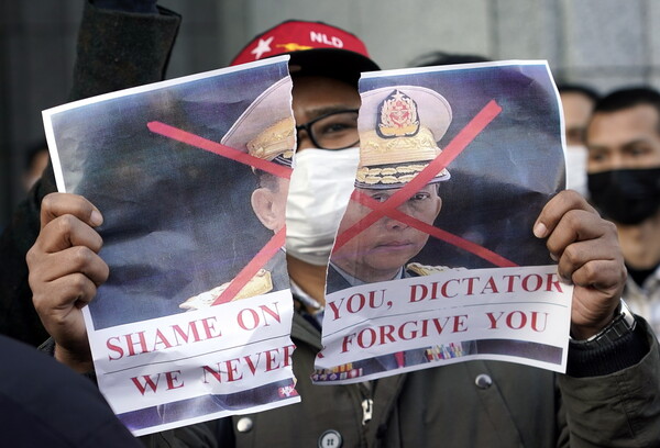 Μιανμάρ: Η στιγμή της ανακοίνωσης του πραξικοπήματος- Σε διαμαρτυρίες καλεί η Αούνγκ Σαν Σου Τσι
