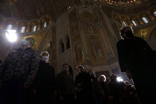Σερβία: Κηδεύτηκε ο Πατριάρχης Ειρηναίος, παρουσία εκατοντάδων ανθρώπων