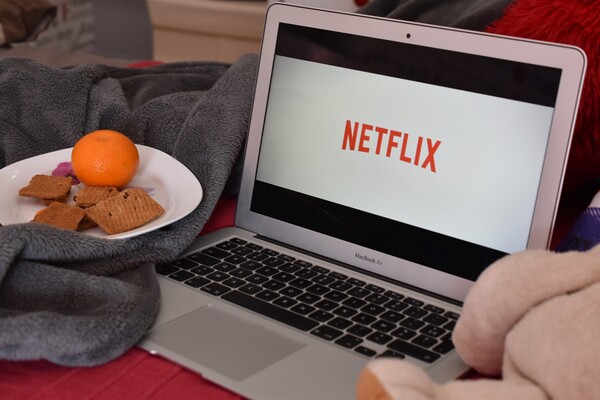 To Netflix έφτασε 204 εκατ. συνδρομητές στην πανδημία και δεν χρειάζεται πια να δανείζεται