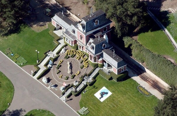 Η Neverland του Μάικλ Τζάκσον πουλήθηκε για 22 εκατ.- Από 100 εκατ. που ήταν η αρχική τιμή