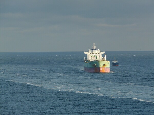 Νησιά Σολομώντα: Πλήρωμα πλοίου κατηγορείται ότι αποδέσμευσε στη θάλασσα 1.000 τόνους πετρελαίου