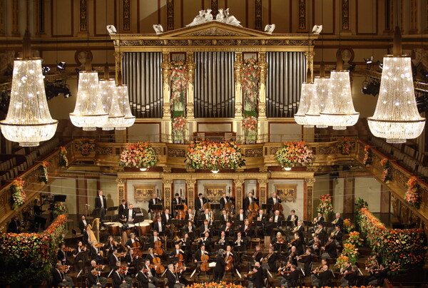 Η Φιλαρμονική Ορχήστρα της Βιέννης έπαιξε σε ένα άδειο Μέγαρο Φίλων της Μουσικής