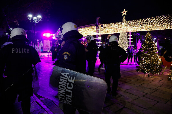 Χρυσοχοϊδης: H αστυνομία θα παρέμβει αν γίνουν καταγγελίες για μεγάλες συγκεντρώσεις σε σπίτια τα Χριστούγεννα