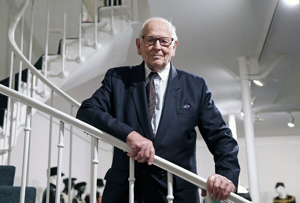 Pierre Cardin: Κηδεύτηκε δίπλα στον σύντροφό του