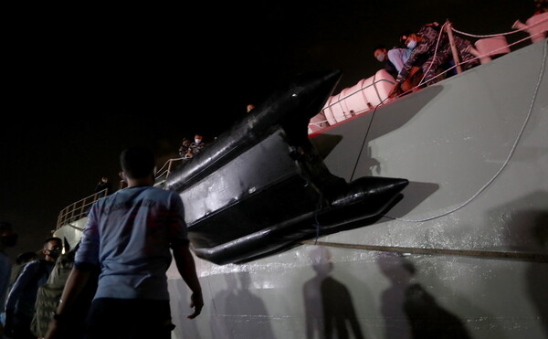 Δεκάδες πλοία εκεί που φέρεται να συνετρίβη το αεροπλάνο- «Νομίζαμε ότι ήταν βόμβα ή τσουνάμι», λένε ψαράδες